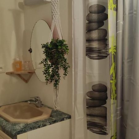 A L Ombre Du Figuier Appartement Cagnac-les-Mines Buitenkant foto